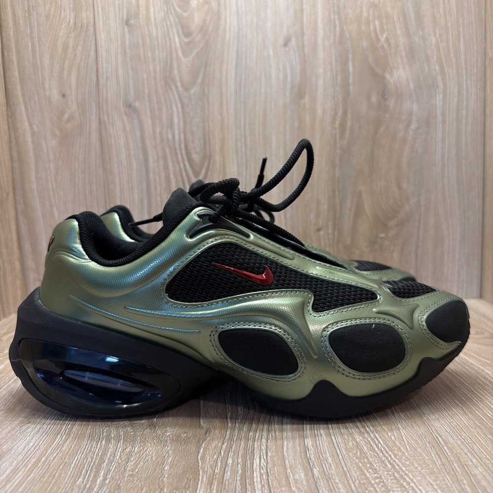 Nike Air Max Muse Sneakers Women's Size 7 Black/Green FV1920-004